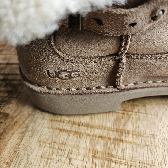 UGG Elisa Boots Women’s Brown Ankle Booties Sheepskin Suede Shearling Size 9.5M - Picture 6 of 13